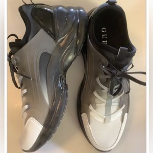 size 7 M Sneakers GUESS U.S.A Women’s Shoes Sportswear’s